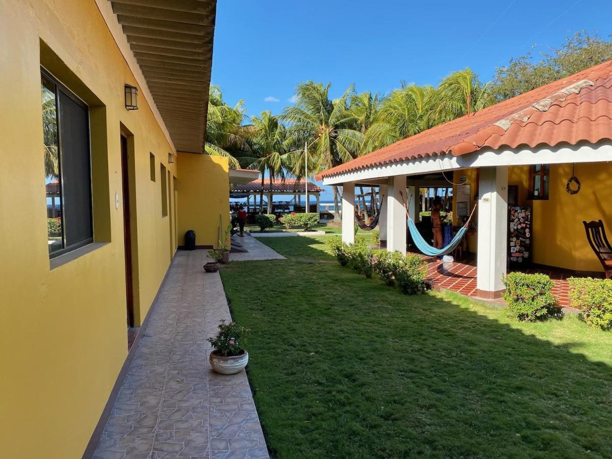 Solid Surf Camp Hostel Nicaragua Transito Екстериор снимка