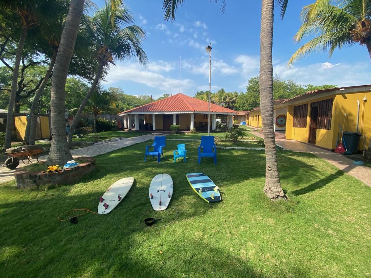 Solid Surf Camp Hostel Nicaragua Transito Екстериор снимка