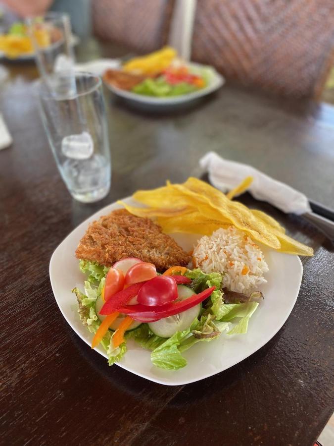 Solid Surf Camp Hostel Nicaragua Transito Екстериор снимка